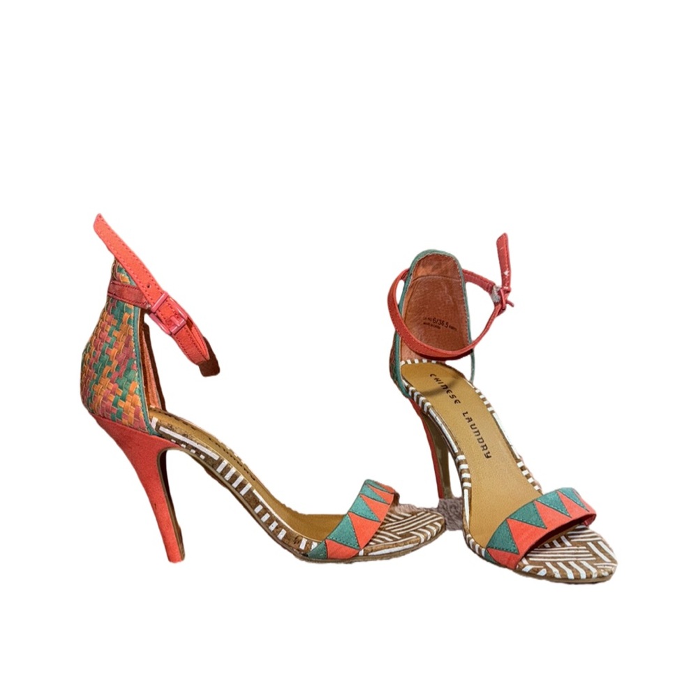 La Paz Sunset – Chinese Laundry Coral & Green Heels (Size 6)
